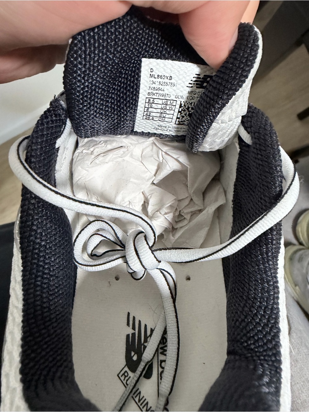 New Balance Silver, Black & Blue 860v2 - Picture 5 of 11